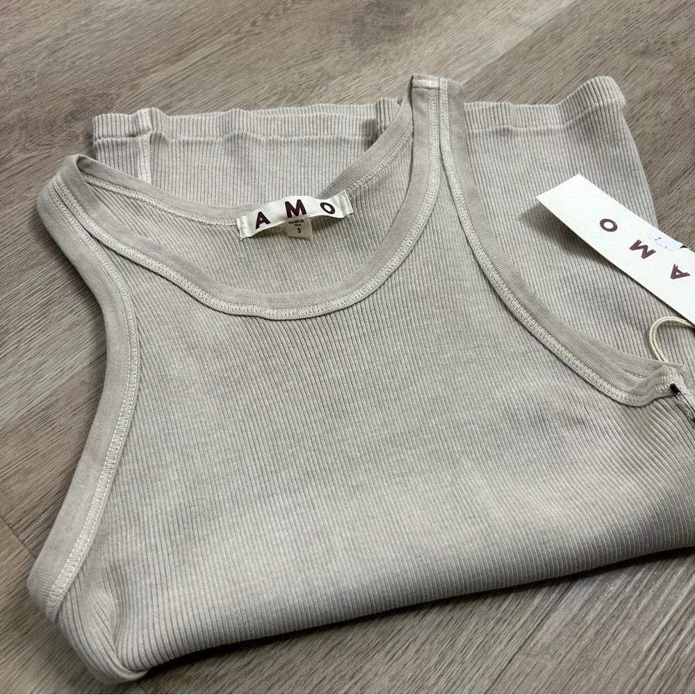 NWT AMO 100% Cotton Ribbed Scoop Neck Tan Tank Top - Picture 1 of 10